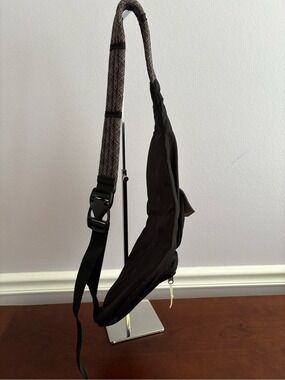 Purse Rope Bundle Kavu | Bags | Nwt Kavu Black Rope Sling Bag Adjustable Multicolor Strap ...
